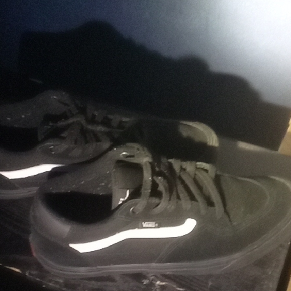 Vans Men's Black and White Sneakers